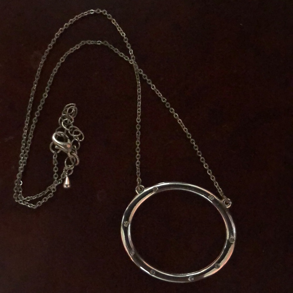 Silver oval necklace✨